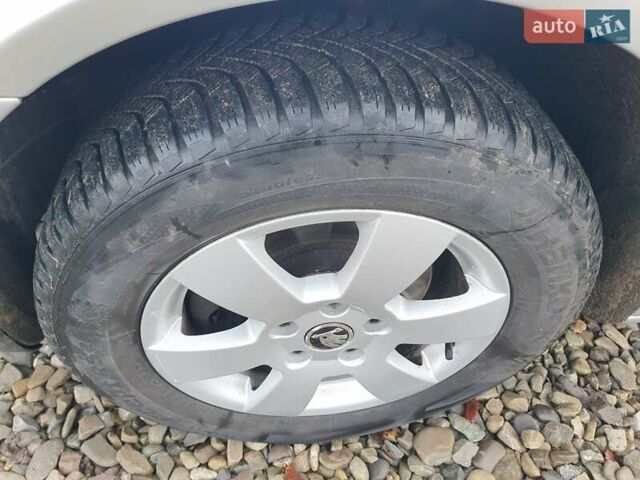 Серый Шкода Октавия, объемом двигателя 1.6 л и пробегом 240 тыс. км за 4850 $, фото 17 на Automoto.ua