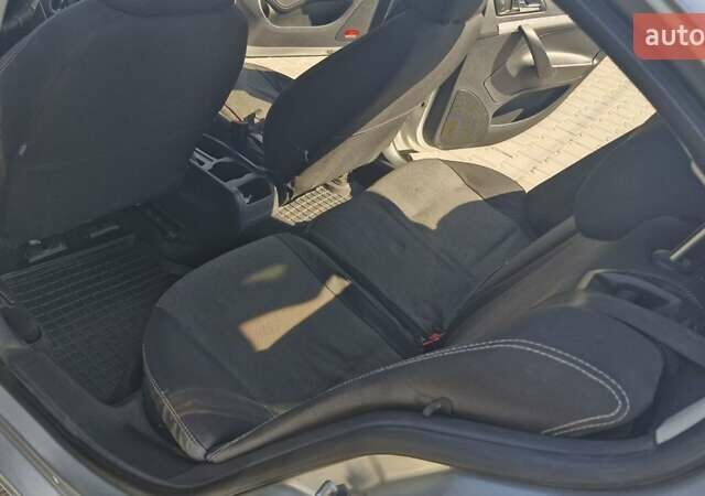 Сірий Шкода Октавія, об'ємом двигуна 1.6 л та пробігом 300 тис. км за 6500 $, фото 1 на Automoto.ua