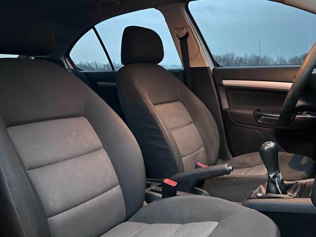 Серый Шкода Октавия, объемом двигателя 1.6 л и пробегом 250 тыс. км за 5850 $, фото 14 на Automoto.ua