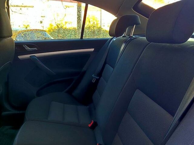 Серый Шкода Октавия, объемом двигателя 1.6 л и пробегом 245 тыс. км за 6000 $, фото 6 на Automoto.ua