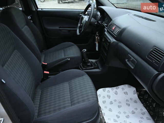 Сірий Шкода Октавія, об'ємом двигуна 1.6 л та пробігом 193 тис. км за 5999 $, фото 40 на Automoto.ua