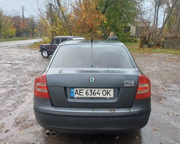 Сірий Шкода Октавія, об'ємом двигуна 2 л та пробігом 205 тис. км за 5499 $, фото 1 на Automoto.ua