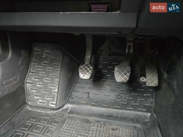 Серый Шкода Октавия, объемом двигателя 1.78 л и пробегом 184 тыс. км за 6950 $, фото 28 на Automoto.ua