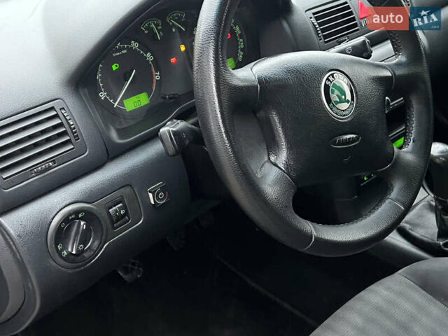 Сірий Шкода Октавія, об'ємом двигуна 1.8 л та пробігом 310 тис. км за 3950 $, фото 30 на Automoto.ua