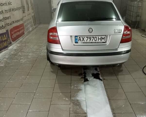 Серый Шкода Октавия, объемом двигателя 1.6 л и пробегом 215 тыс. км за 4900 $, фото 4 на Automoto.ua