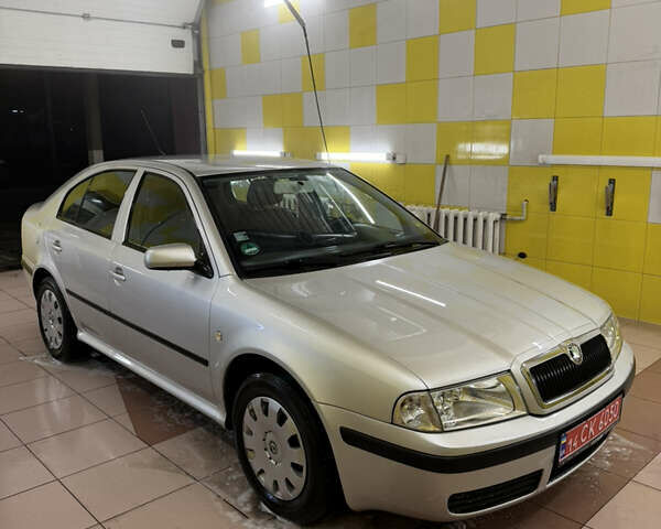 Серый Шкода Октавия, объемом двигателя 1.6 л и пробегом 284 тыс. км за 5700 $, фото 3 на Automoto.ua