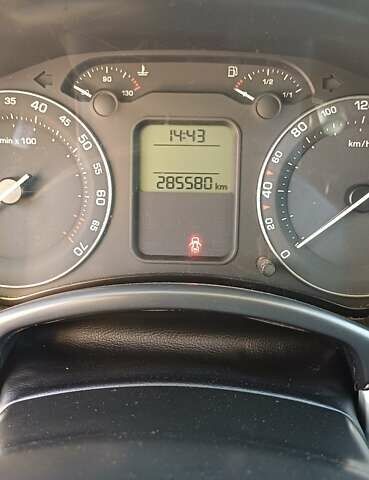 Сірий Шкода Октавія, об'ємом двигуна 1.6 л та пробігом 285 тис. км за 5500 $, фото 12 на Automoto.ua