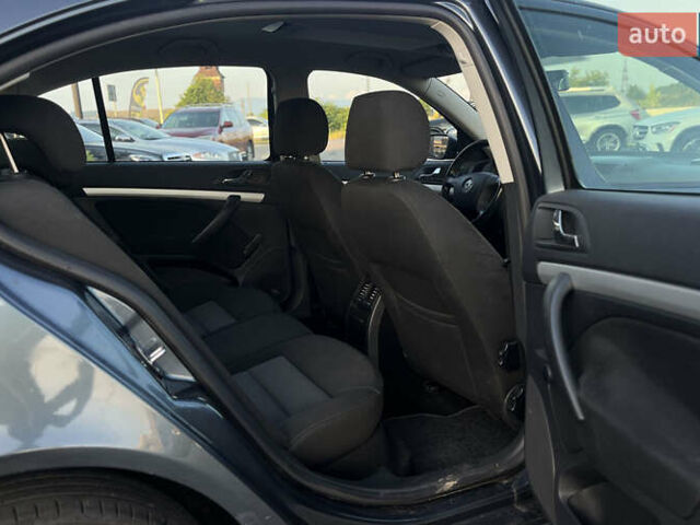 Серый Шкода Октавия, объемом двигателя 1.6 л и пробегом 147 тыс. км за 6450 $, фото 25 на Automoto.ua