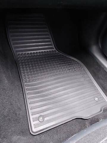 Серый Шкода Октавия, объемом двигателя 1.6 л и пробегом 335 тыс. км за 4850 $, фото 86 на Automoto.ua