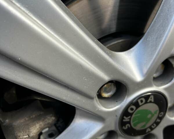 Сірий Шкода Октавія, об'ємом двигуна 1.6 л та пробігом 275 тис. км за 6500 $, фото 13 на Automoto.ua