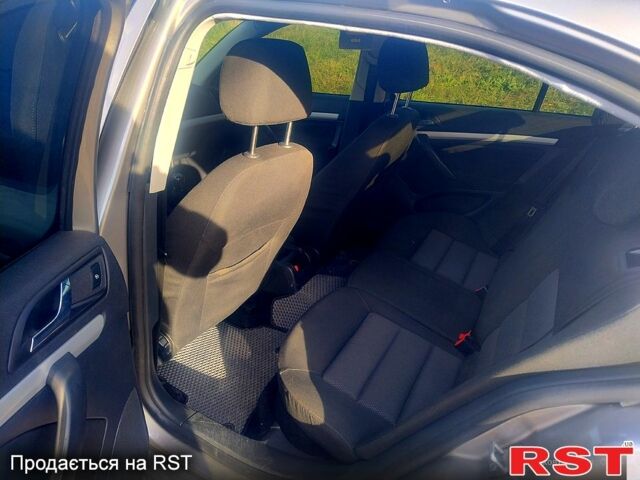 Сірий Шкода Октавія, об'ємом двигуна 1.6 л та пробігом 300 тис. км за 4600 $, фото 4 на Automoto.ua