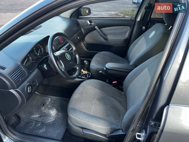 Сірий Шкода Октавія, об'ємом двигуна 1.6 л та пробігом 275 тис. км за 6500 $, фото 16 на Automoto.ua