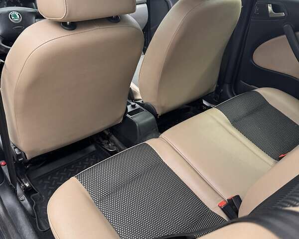 Сірий Шкода Октавія, об'ємом двигуна 1.9 л та пробігом 420 тис. км за 5300 $, фото 5 на Automoto.ua