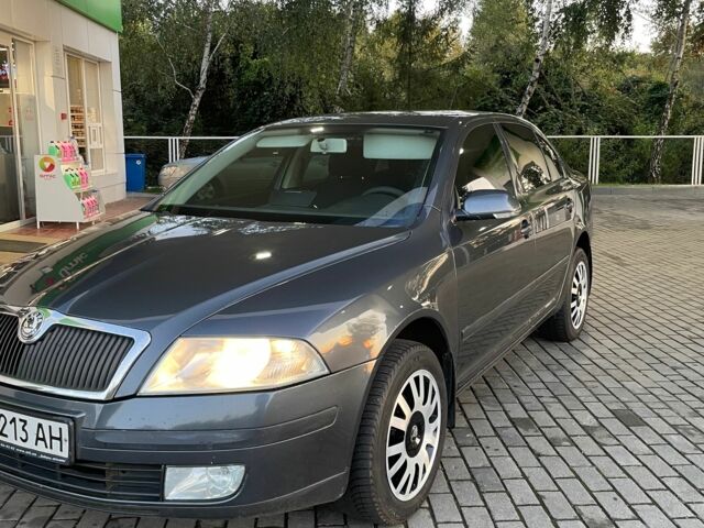 Сірий Шкода Октавія, об'ємом двигуна 1.6 л та пробігом 326 тис. км за 5600 $, фото 2 на Automoto.ua
