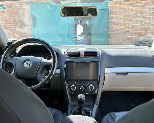 Шкода Октавия 2007 в Сумах на Automoto.ua Серый Шкода Октавия, объемом двигателя 1.8 л и пробегом 273 тыс. км за 5800 $, фото 1 на Automoto.ua