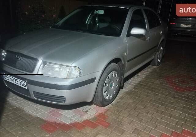 Серый Шкода Октавия, объемом двигателя 1.6 л и пробегом 385 тыс. км за 5200 $, фото 2 на Automoto.ua