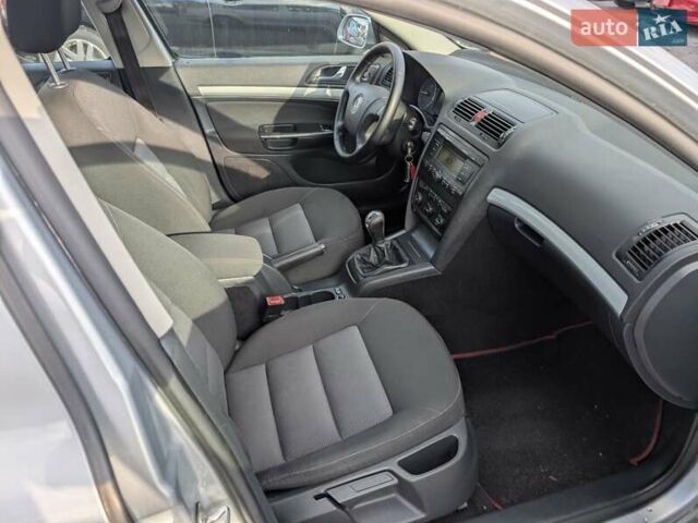 Сірий Шкода Октавія, об'ємом двигуна 1.6 л та пробігом 177 тис. км за 7250 $, фото 38 на Automoto.ua