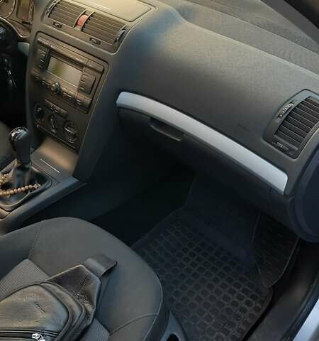 Серый Шкода Октавия, объемом двигателя 1.6 л и пробегом 189 тыс. км за 6800 $, фото 16 на Automoto.ua