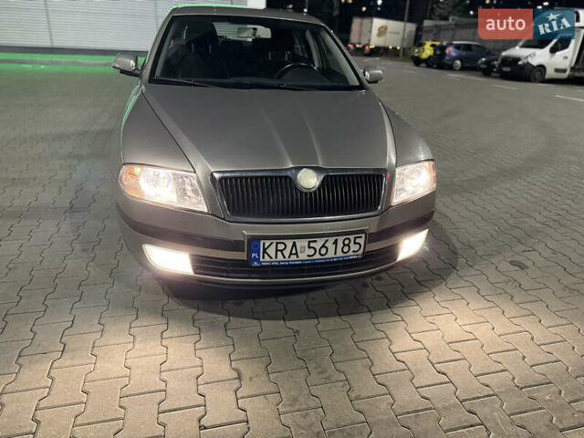 Серый Шкода Октавия, объемом двигателя 1.9 л и пробегом 300 тыс. км за 2850 $, фото 18 на Automoto.ua