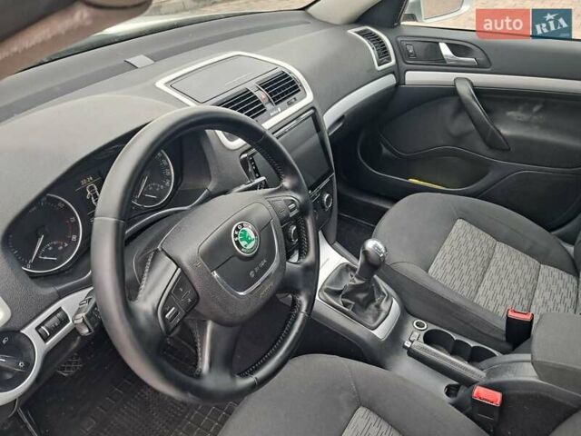 Сірий Шкода Октавія, об'ємом двигуна 1.6 л та пробігом 198 тис. км за 5899 $, фото 15 на Automoto.ua