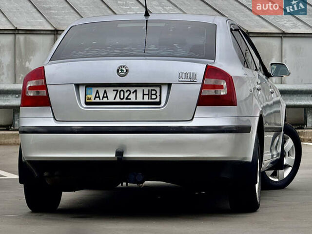 Сірий Шкода Октавія, об'ємом двигуна 2 л та пробігом 246 тис. км за 5999 $, фото 9 на Automoto.ua