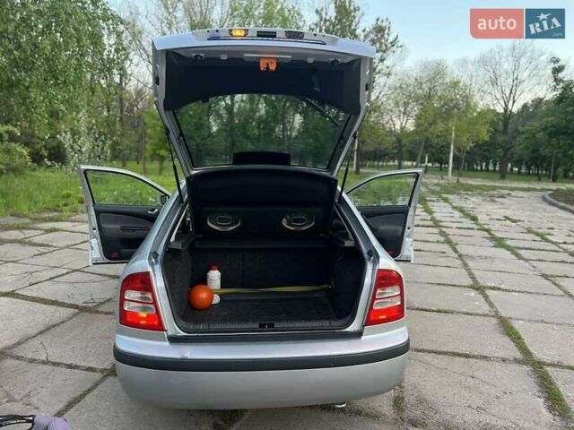 Сірий Шкода Октавія, об'ємом двигуна 1.6 л та пробігом 217 тис. км за 5500 $, фото 5 на Automoto.ua