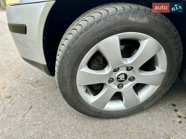 Сірий Шкода Октавія, об'ємом двигуна 2 л та пробігом 285 тис. км за 4999 $, фото 7 на Automoto.ua