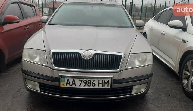 Серый Шкода Октавия, объемом двигателя 1.6 л и пробегом 247 тыс. км за 4750 $, фото 1 на Automoto.ua