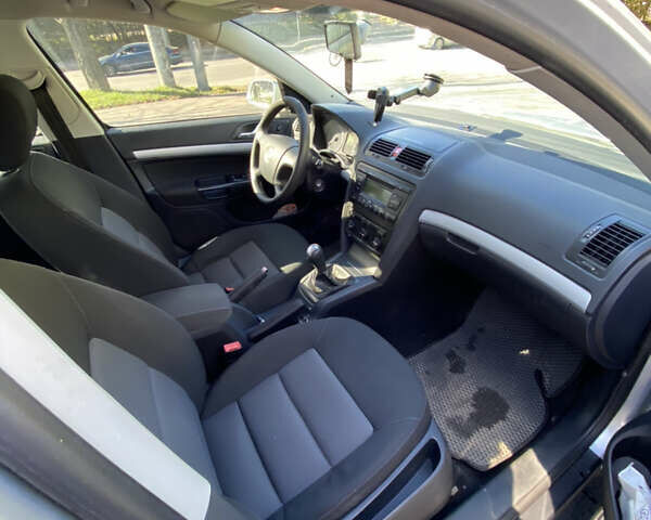 Сірий Шкода Октавія, об'ємом двигуна 1.6 л та пробігом 348 тис. км за 5100 $, фото 8 на Automoto.ua