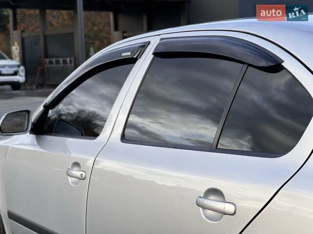 Сірий Шкода Октавія, об'ємом двигуна 2 л та пробігом 288 тис. км за 5250 $, фото 15 на Automoto.ua