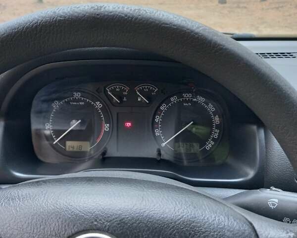 Серый Шкода Октавия, объемом двигателя 1.9 л и пробегом 308 тыс. км за 5200 $, фото 7 на Automoto.ua