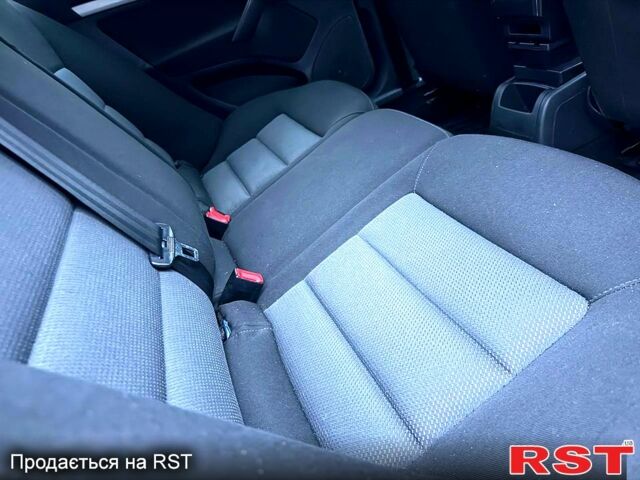 Серый Шкода Октавия, объемом двигателя 1.6 л и пробегом 180 тыс. км за 5850 $, фото 11 на Automoto.ua