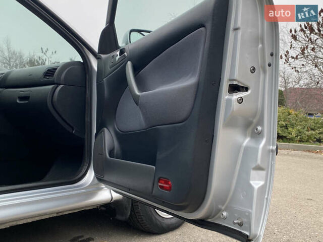 Серый Шкода Октавия, объемом двигателя 1.6 л и пробегом 275 тыс. км за 5500 $, фото 31 на Automoto.ua