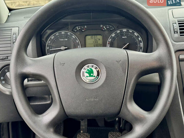 Сірий Шкода Октавія, об'ємом двигуна 2 л та пробігом 246 тис. км за 5999 $, фото 17 на Automoto.ua