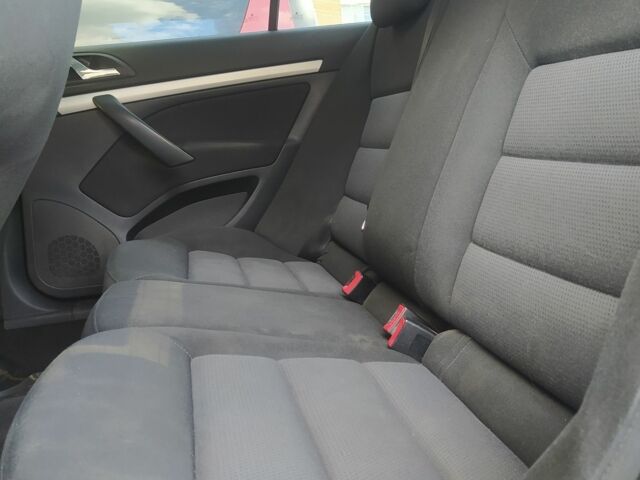 Сірий Шкода Октавія, об'ємом двигуна 1 л та пробігом 242 тис. км за 6200 $, фото 4 на Automoto.ua