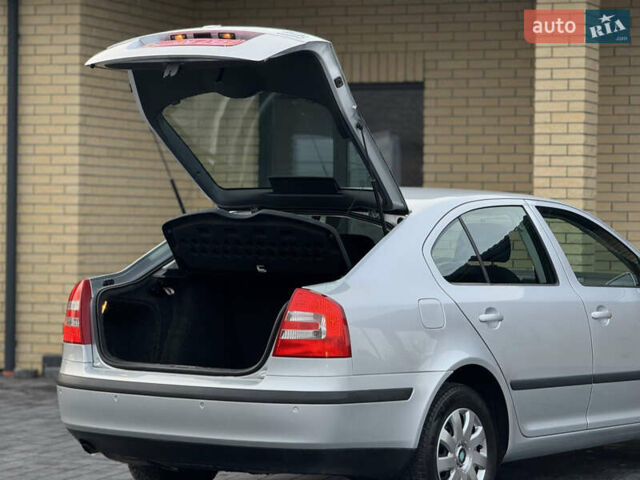 Серый Шкода Октавия, объемом двигателя 1.6 л и пробегом 164 тыс. км за 6400 $, фото 26 на Automoto.ua