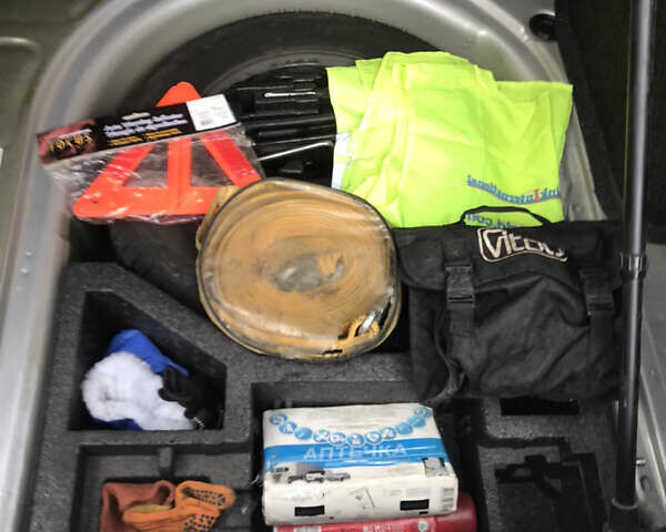 Серый Шкода Октавия, объемом двигателя 1.6 л и пробегом 227 тыс. км за 5400 $, фото 13 на Automoto.ua