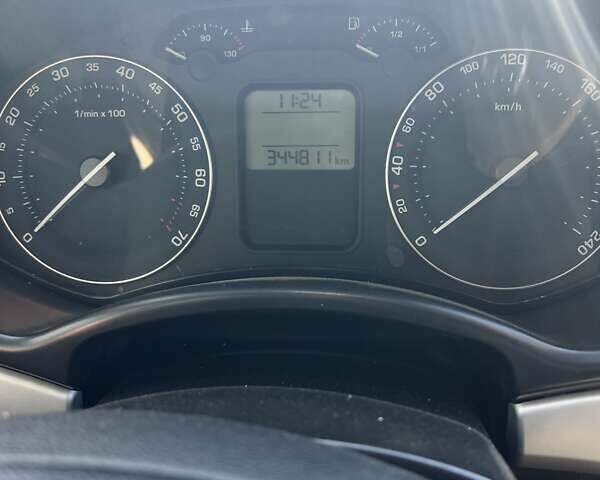 Серый Шкода Октавия, объемом двигателя 1.6 л и пробегом 350 тыс. км за 6000 $, фото 15 на Automoto.ua