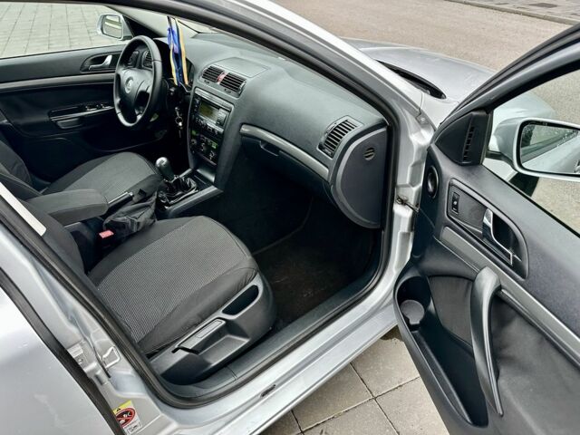 Серый Шкода Октавия, объемом двигателя 2 л и пробегом 285 тыс. км за 4999 $, фото 12 на Automoto.ua