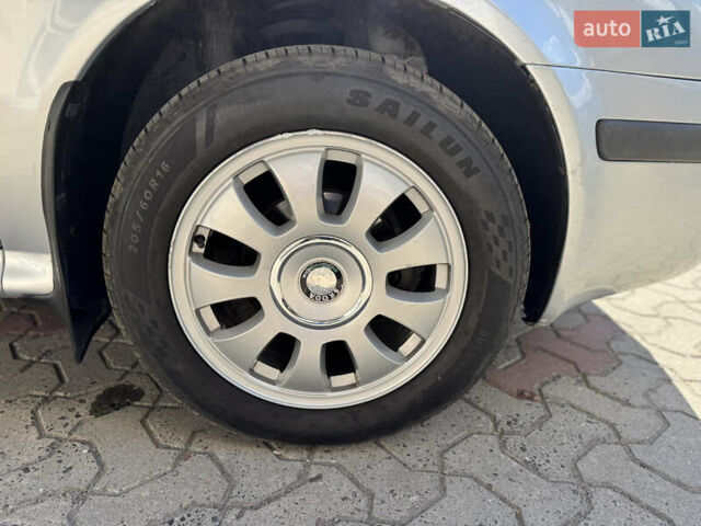 Серый Шкода Октавия, объемом двигателя 1.6 л и пробегом 172 тыс. км за 6200 $, фото 14 на Automoto.ua