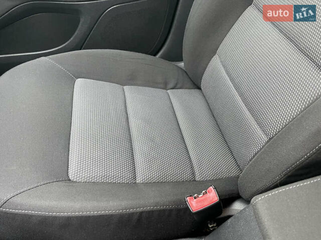 Сірий Шкода Октавія, об'ємом двигуна 1.6 л та пробігом 233 тис. км за 6359 $, фото 40 на Automoto.ua