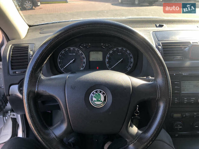 Серый Шкода Октавия, объемом двигателя 1.98 л и пробегом 416 тыс. км за 5450 $, фото 9 на Automoto.ua