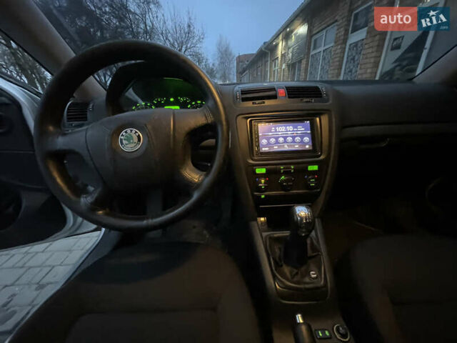 Сірий Шкода Октавія, об'ємом двигуна 1.97 л та пробігом 190 тис. км за 5800 $, фото 19 на Automoto.ua