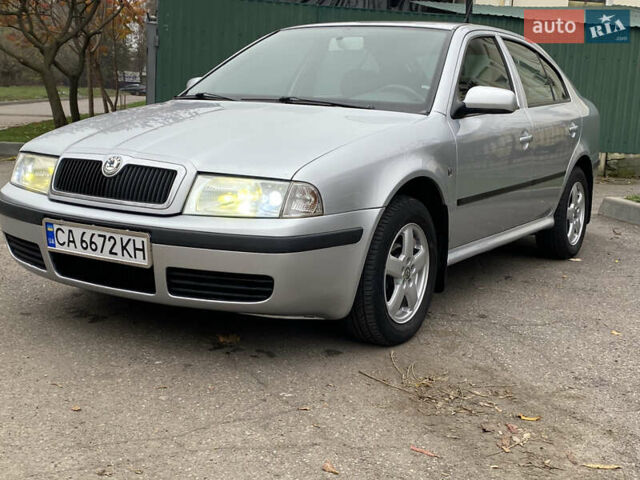 Серый Шкода Октавия, объемом двигателя 1.6 л и пробегом 275 тыс. км за 5500 $, фото 6 на Automoto.ua