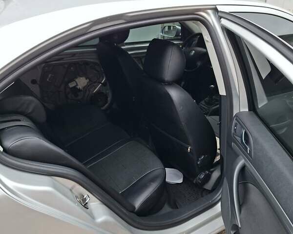 Серый Шкода Октавия, объемом двигателя 1.8 л и пробегом 291 тыс. км за 4600 $, фото 3 на Automoto.ua