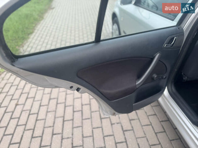 Серый Шкода Октавия, объемом двигателя 1.6 л и пробегом 235 тыс. км за 5299 $, фото 25 на Automoto.ua
