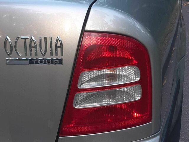 Серый Шкода Октавия, объемом двигателя 1.6 л и пробегом 315 тыс. км за 5500 $, фото 19 на Automoto.ua