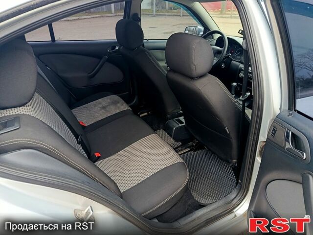 Сірий Шкода Октавія, об'ємом двигуна 1.6 л та пробігом 0 тис. км за 4999 $, фото 11 на Automoto.ua