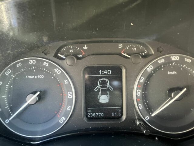 Шкода Октавія 2008 у Самборе на Automoto.ua Сірий Шкода Октавія, об'ємом двигуна 1.9 л та пробігом 238 тис. км за 5800 $, фото 6 на Automoto.ua