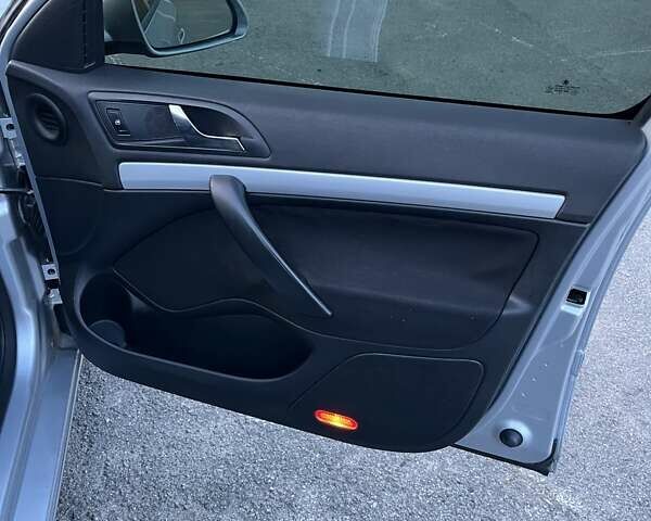 Серый Шкода Октавия, объемом двигателя 1.8 л и пробегом 254 тыс. км за 5700 $, фото 9 на Automoto.ua